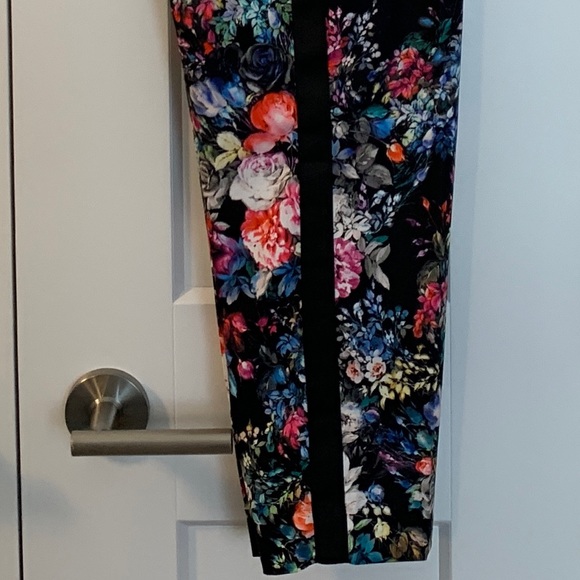 Nicole Miller Tapered Pants - Picture 3 of 5